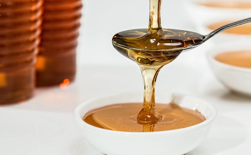 O combinație delicioasă care te apără de boli: mierea și scorțișoara